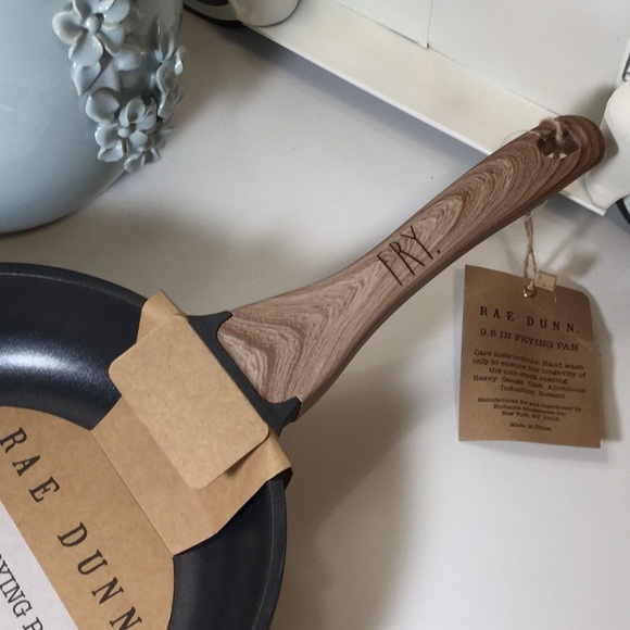 Rae Dunn FRY. 9.5” Frying Pan - WHITE - Picture 4 of 4